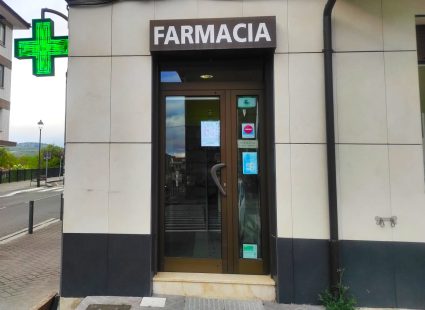 Farmacia Eduardo Esquibel (Izarra) (1)